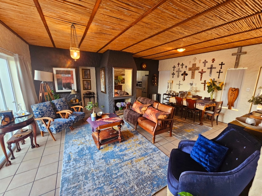 To Let 3 Bedroom Property for Rent in Stilbaai Wes Western Cape